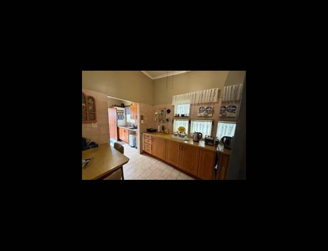 3 BEDROOM TOWNHOUSE FOR SALE IN CLARINA